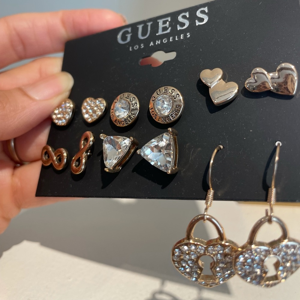 Set of guess earrings